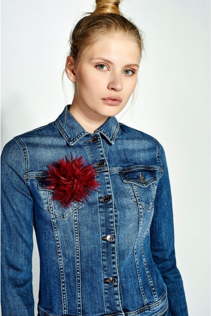 Cazadora jeans, Prendas femeninas